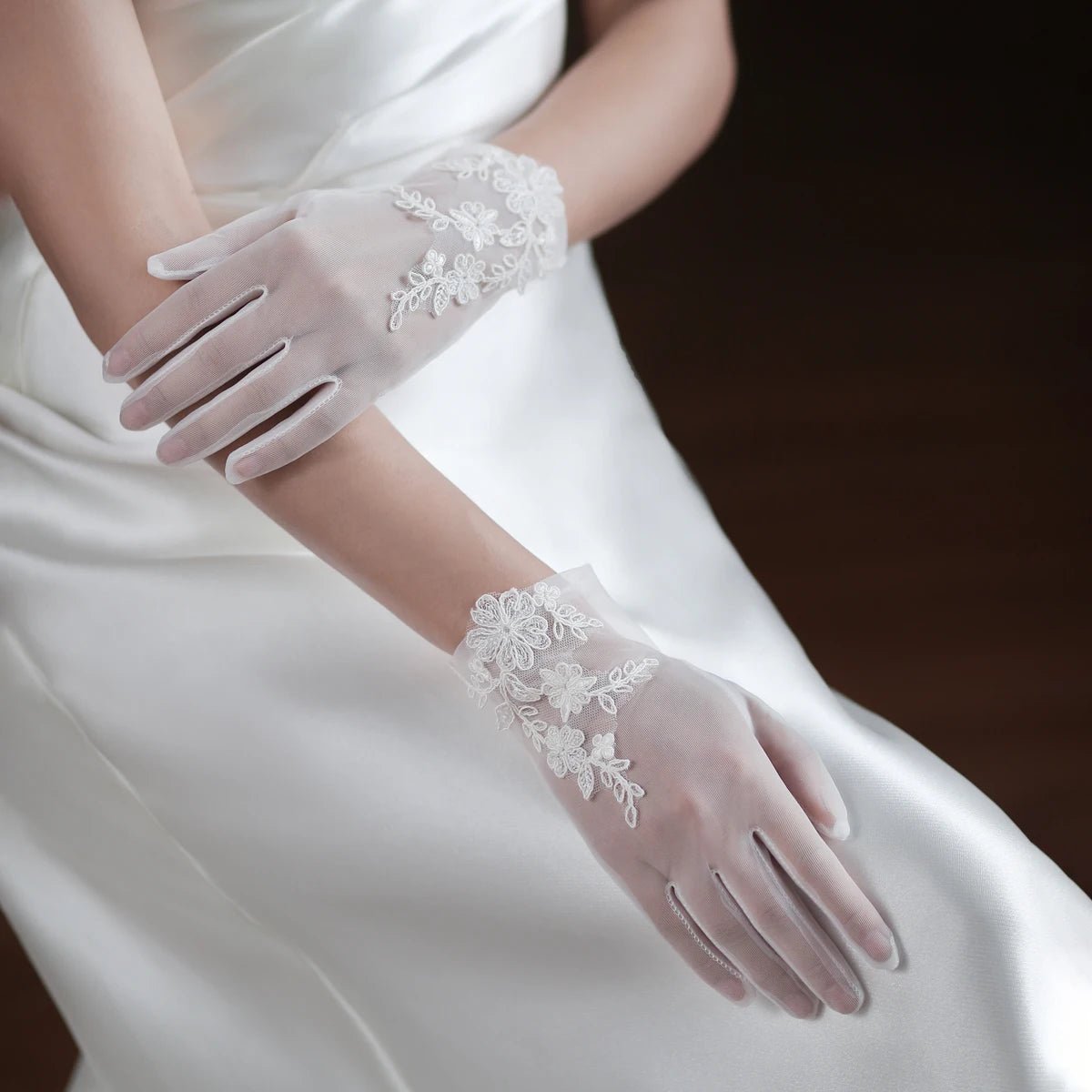 Handmade Tulle Lace Appliqué Bridal Gloves - Luzilly Bridal & Apparel