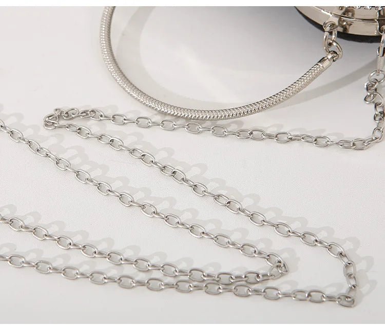 Heart Pattern Diamond Tassel Clutch - Luzilly Bridal & Apparel