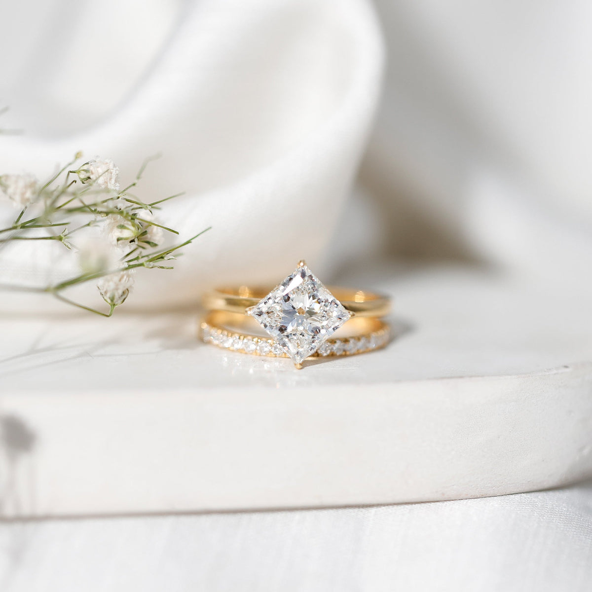 IGI Certified 2 Carat Lab Grown Diamond Princess Cut Bridal Ring Set for Her - Luzilly Bridal & Apparel