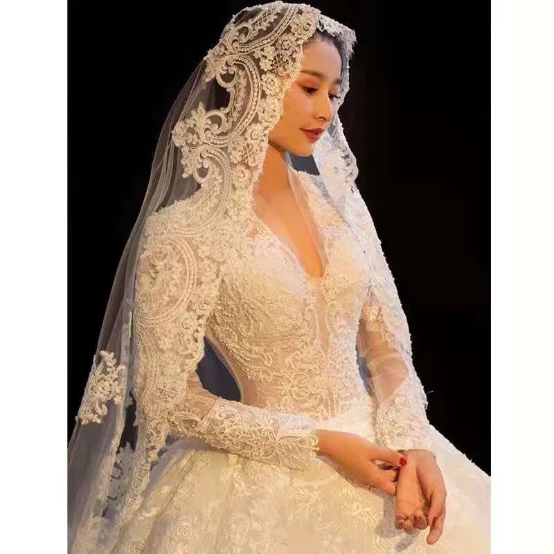 Lace Appliqué Edge Cathedral Wedding Veil - Luzilly Bridal & Apparel