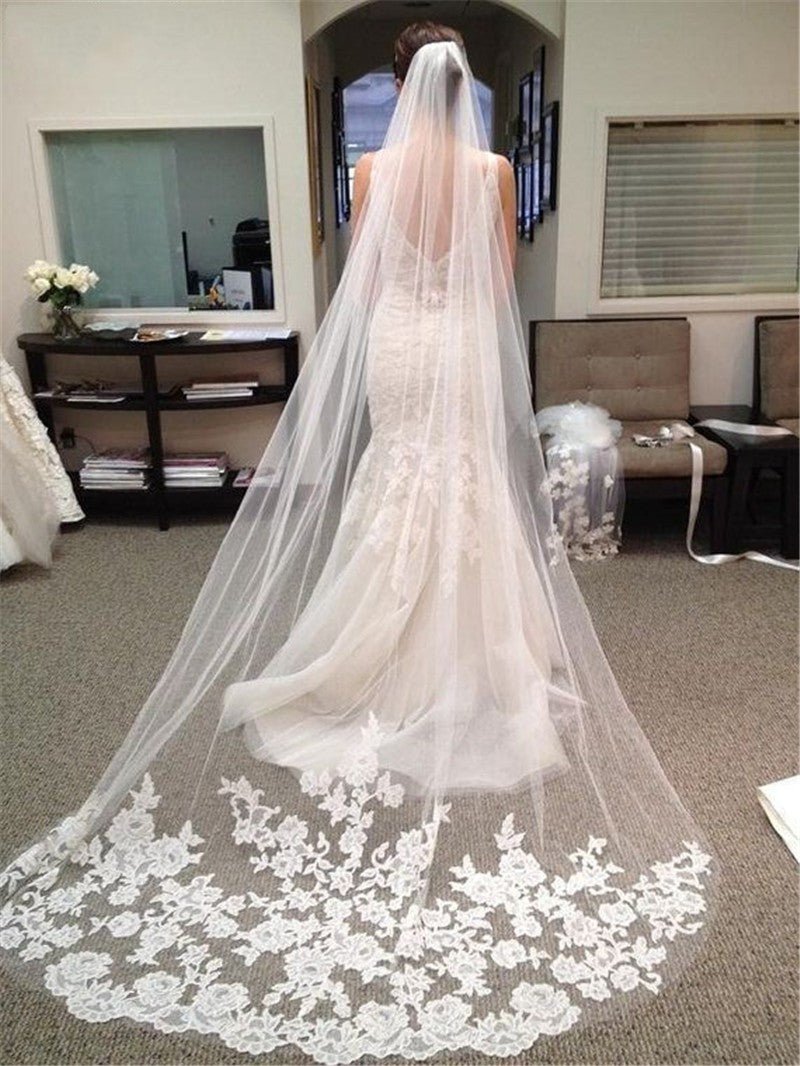 Lace bridal veil - Luzilly Bridal & Apparel