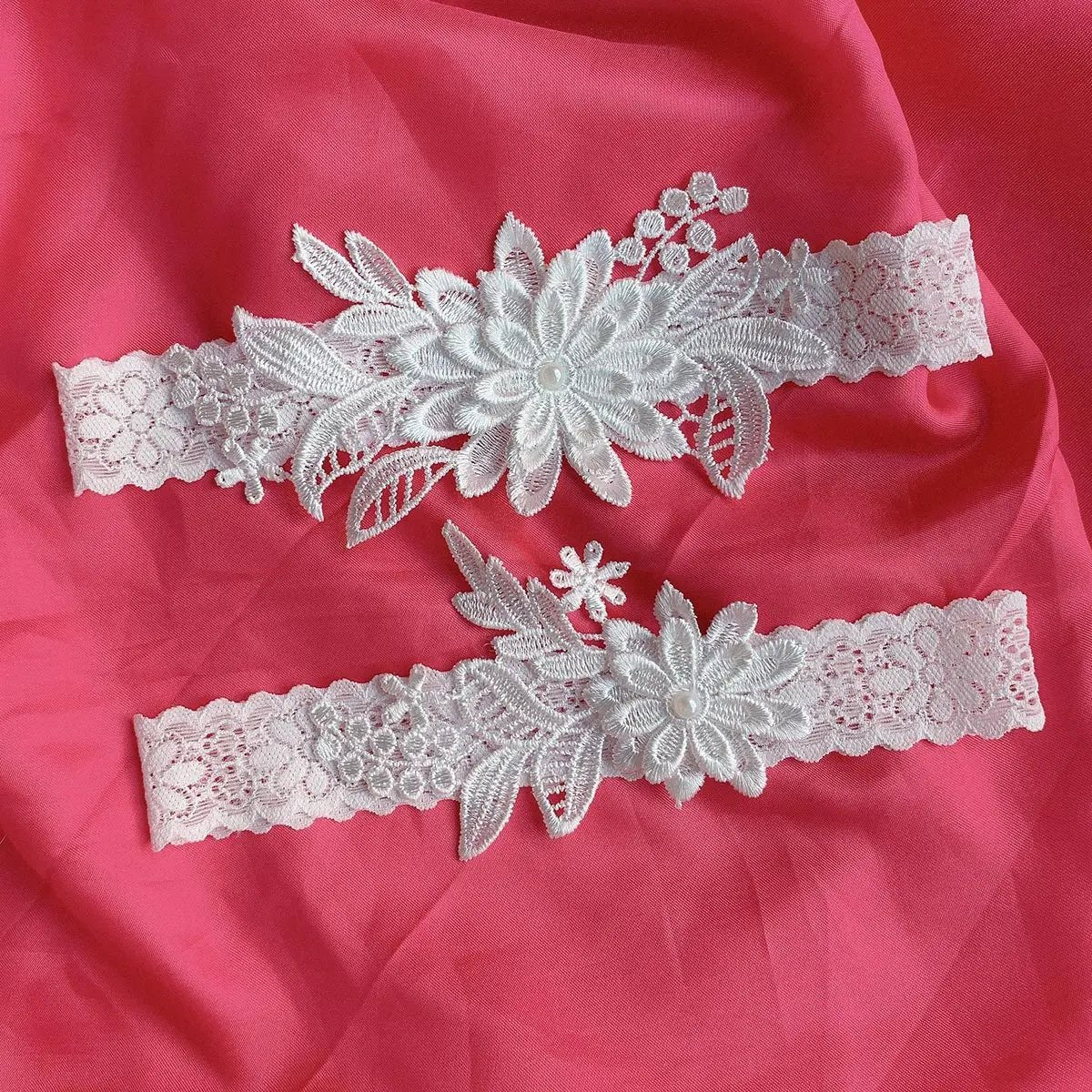 Lace Flower and Pearl Bridal Garter Set - Luzilly Bridal & Apparel
