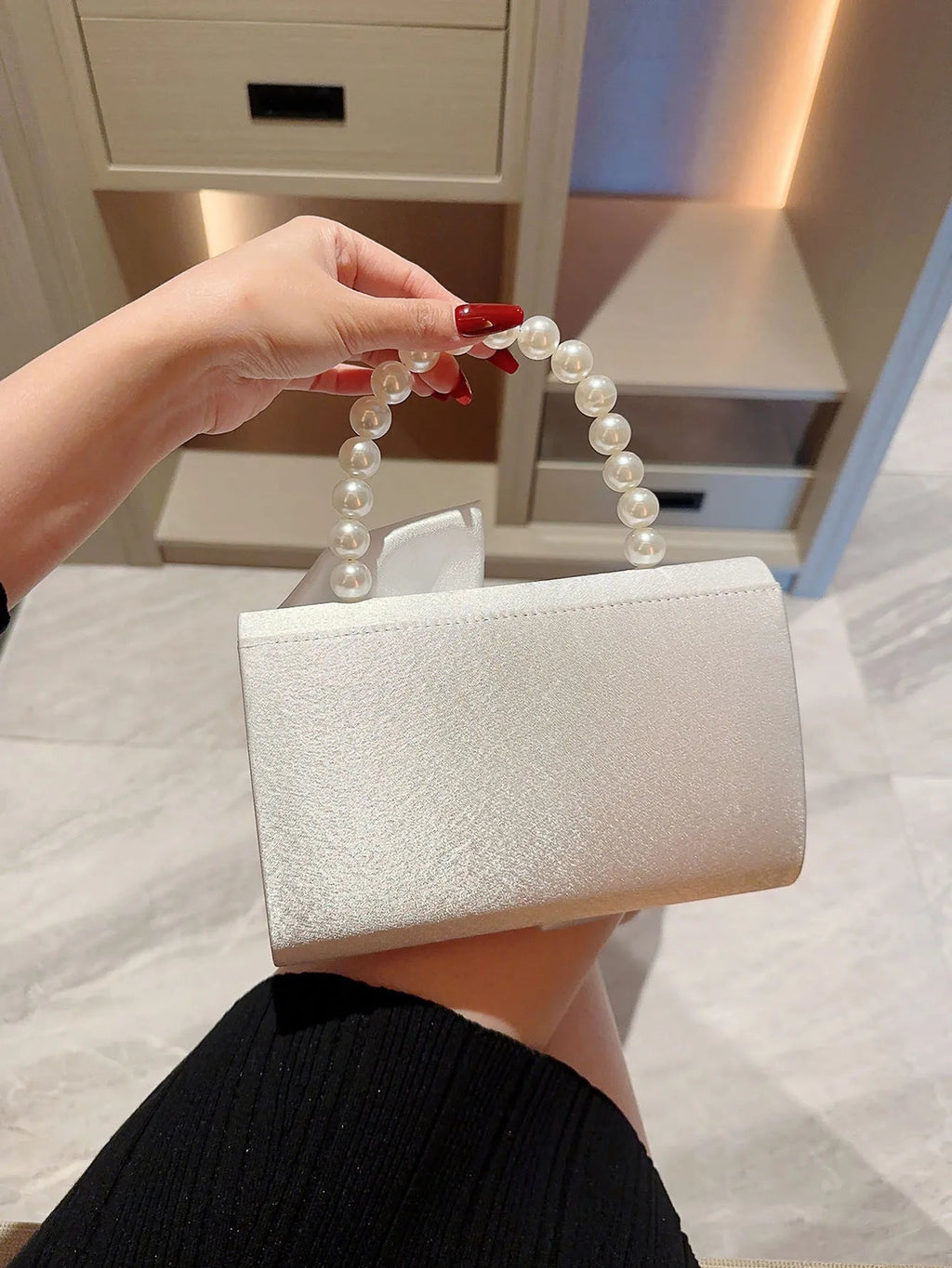 Lady Exquisite Flower Evening Bag | White Wedding Bag & Faux Pearl Handheld Banquet Bag (Party, Prom, Dress Bag) - Luzilly Bridal & Apparel