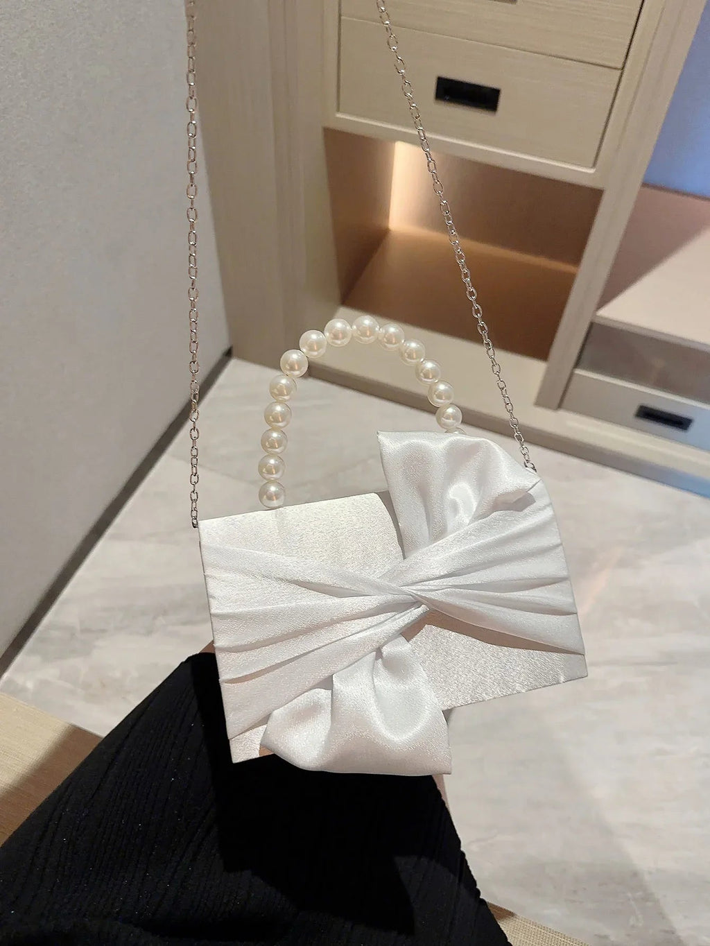 Lady Exquisite Flower Evening Bag | White Wedding Bag & Faux Pearl Handheld Banquet Bag (Party, Prom, Dress Bag) - Luzilly Bridal & Apparel
