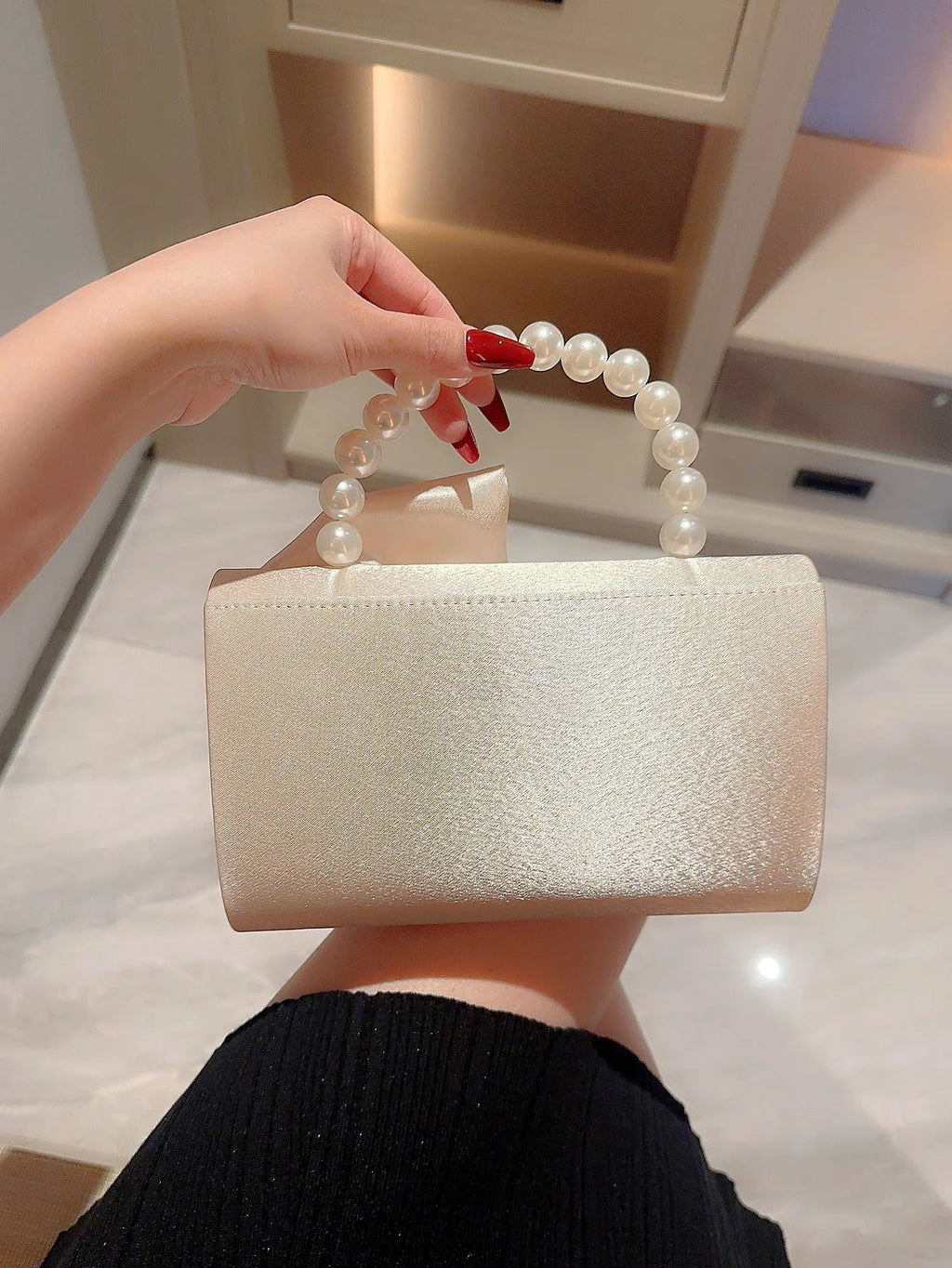 Lady Exquisite Flower Evening Bag | White Wedding Bag & Faux Pearl Handheld Banquet Bag (Party, Prom, Dress Bag) - Luzilly Bridal & Apparel