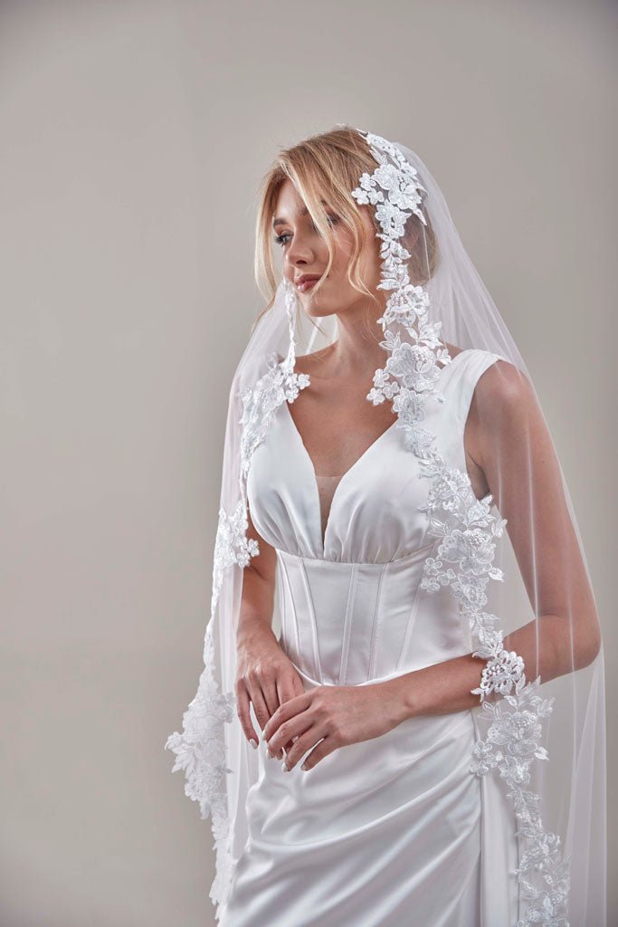 Mantilla Veil with Floral Lace Edge - Luzilly Bridal & Apparel