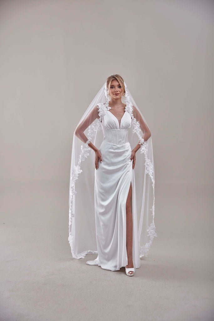 Mantilla Veil with Floral Lace Edge - Luzilly Bridal & Apparel