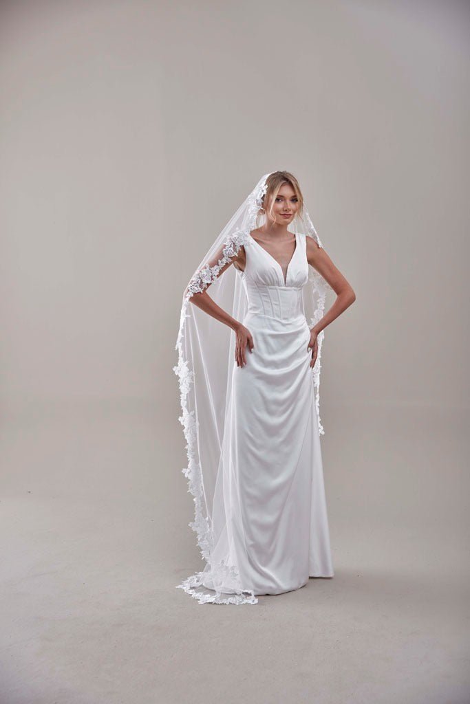 Mantilla Veil with Floral Lace Edge - Luzilly Bridal & Apparel