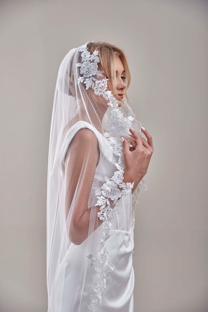 Mantilla Veil with Floral Lace Edge - Luzilly Bridal & Apparel
