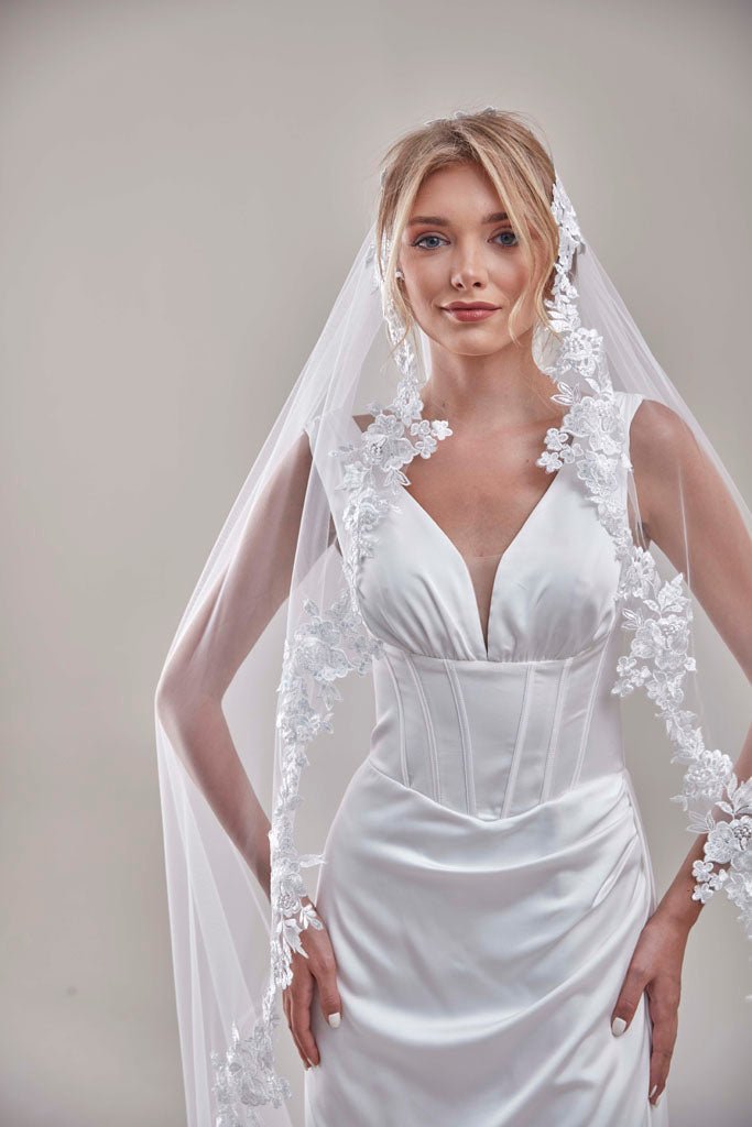 Mantilla Veil with Floral Lace Edge - Luzilly Bridal & Apparel