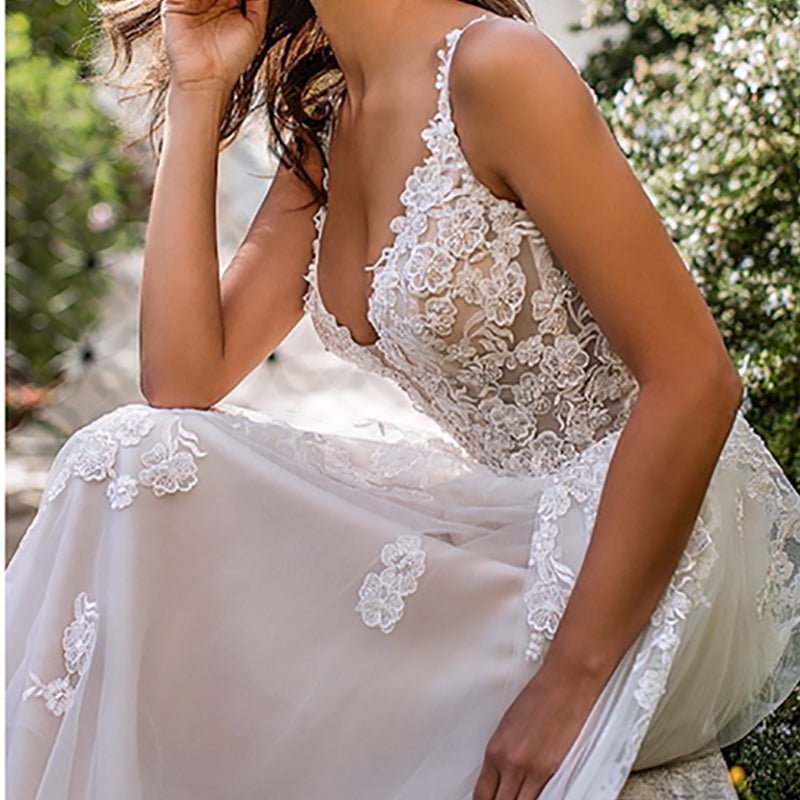 New Slim And Deep V Suspender Light Wedding Dress - Luzilly Bridal & Apparel