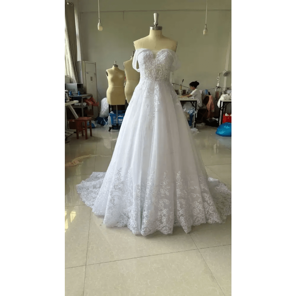 Off-Shoulder Lace Bridal Wedding Dress - Luzilly Bridal & Apparel