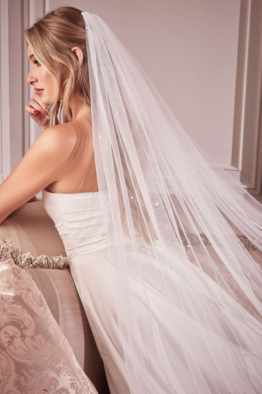 Pearl Drops Royal Veil - Luzilly Bridal & Apparel