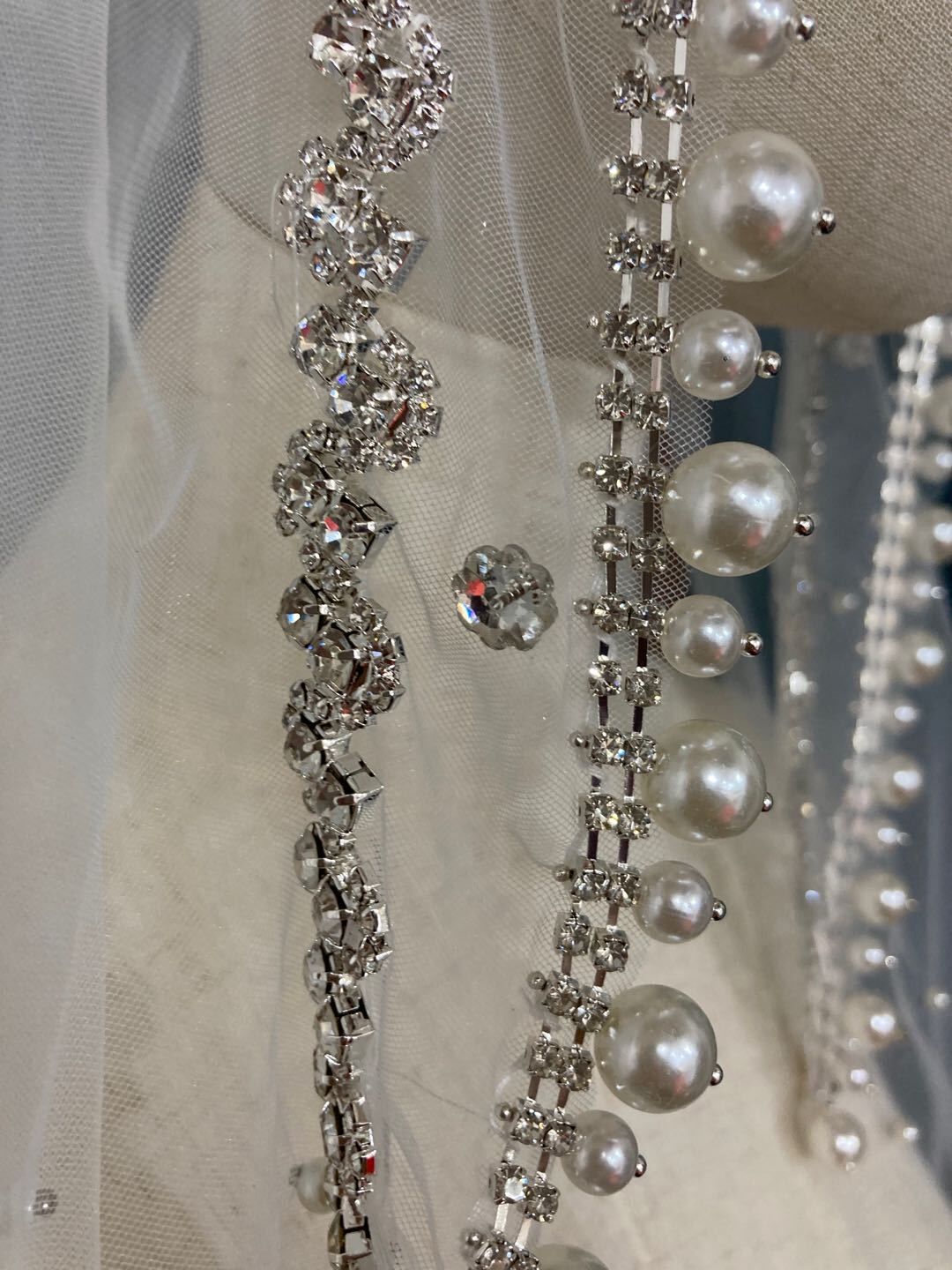 Pearl Rhinestone Bridal Wedding Veil Long Trailing - Luzilly Bridal & Apparel