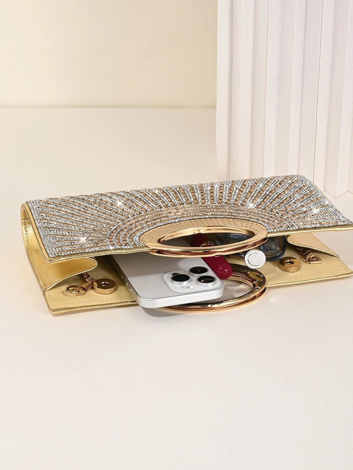Retro Big-Ring Dinner Clutch - Luzilly Bridal & Apparel