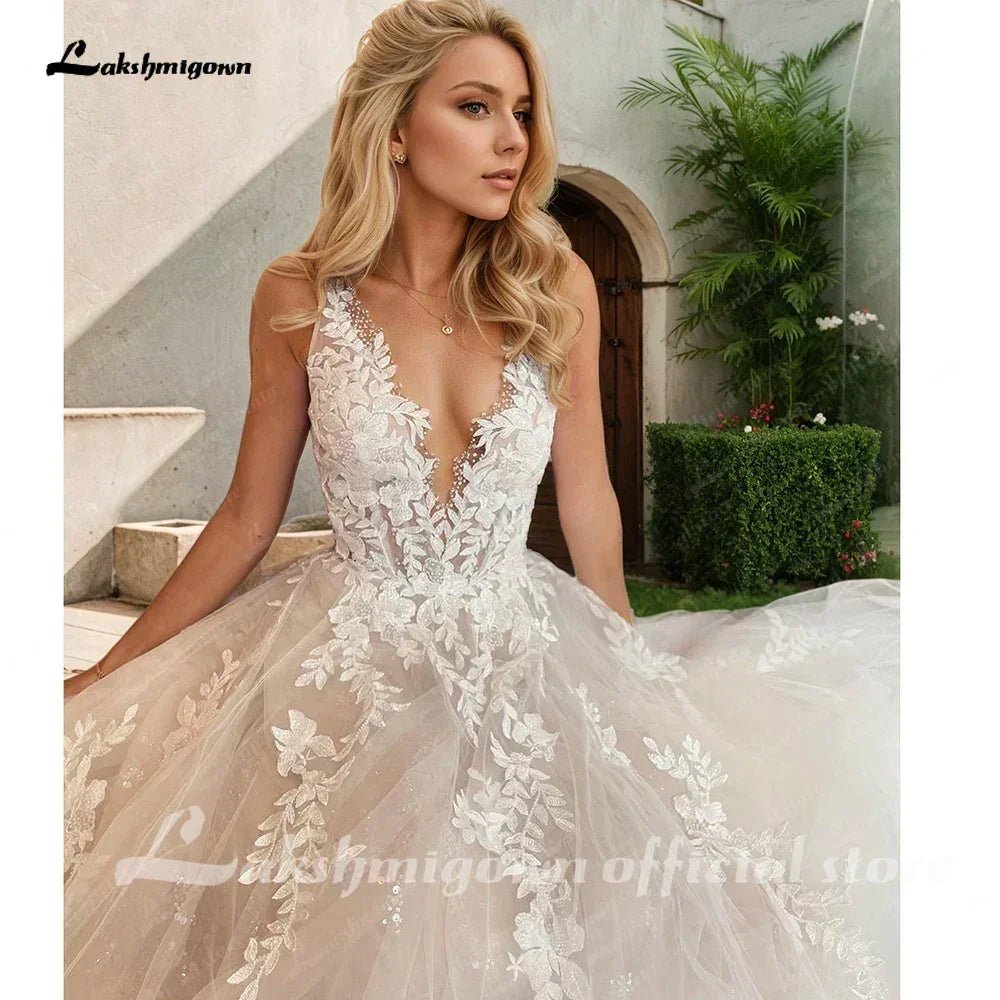 Sexy A-Line Backless Wedding Dress Customized Lace Applique Beaded Off White Tulle Wedding Gowns Trouwjurk Long Bridal Dress - Luzilly Bridal & Apparel