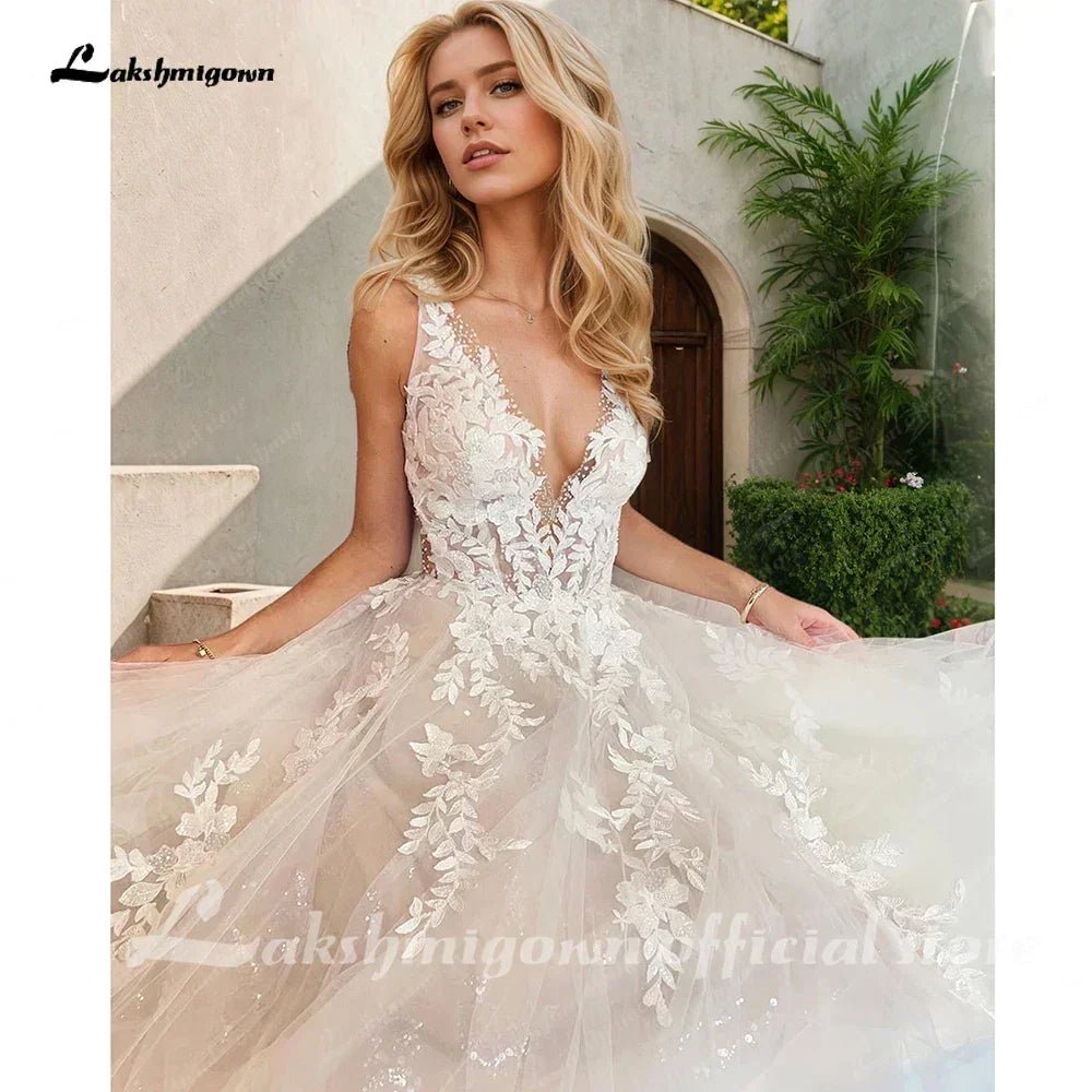 Sexy A-Line Backless Wedding Dress Customized Lace Applique Beaded Off White Tulle Wedding Gowns Trouwjurk Long Bridal Dress - Luzilly Bridal & Apparel