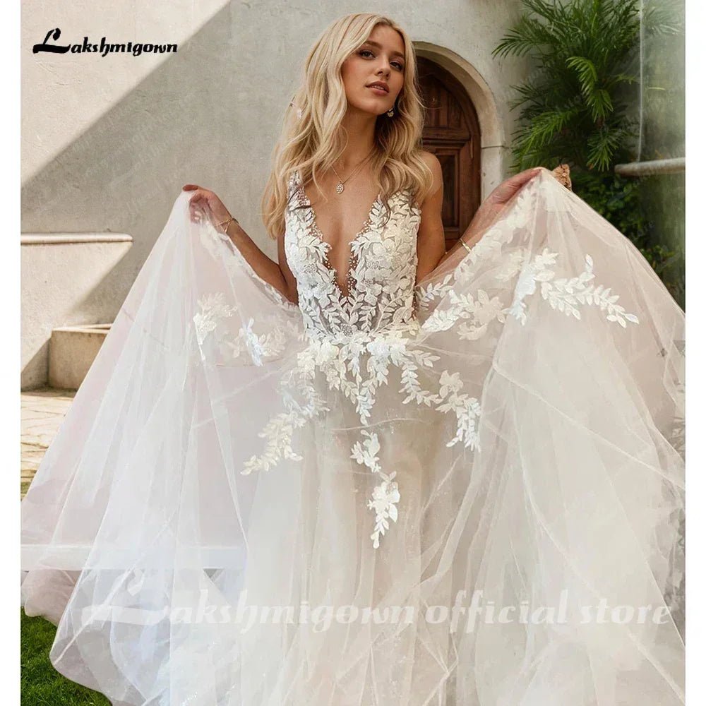 Sexy A-Line Backless Wedding Dress Customized Lace Applique Beaded Off White Tulle Wedding Gowns Trouwjurk Long Bridal Dress - Luzilly Bridal & Apparel