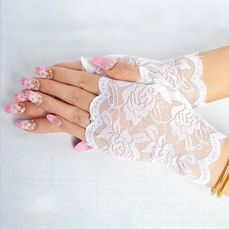 Short Fingerless Lace Gloves - Luzilly Bridal & Apparel