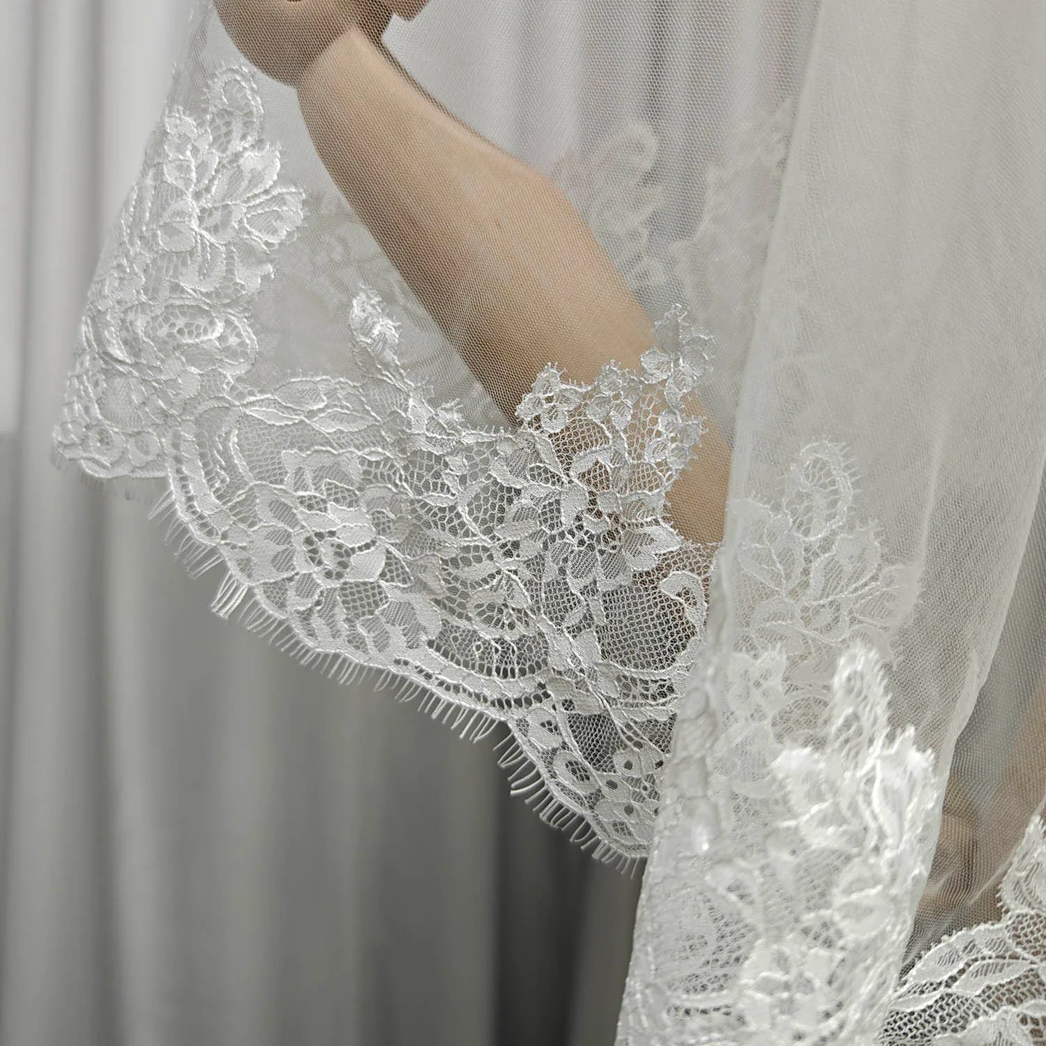Short Mantilla Wedding Veil with Eyelash Lace - Luzilly Bridal & Apparel