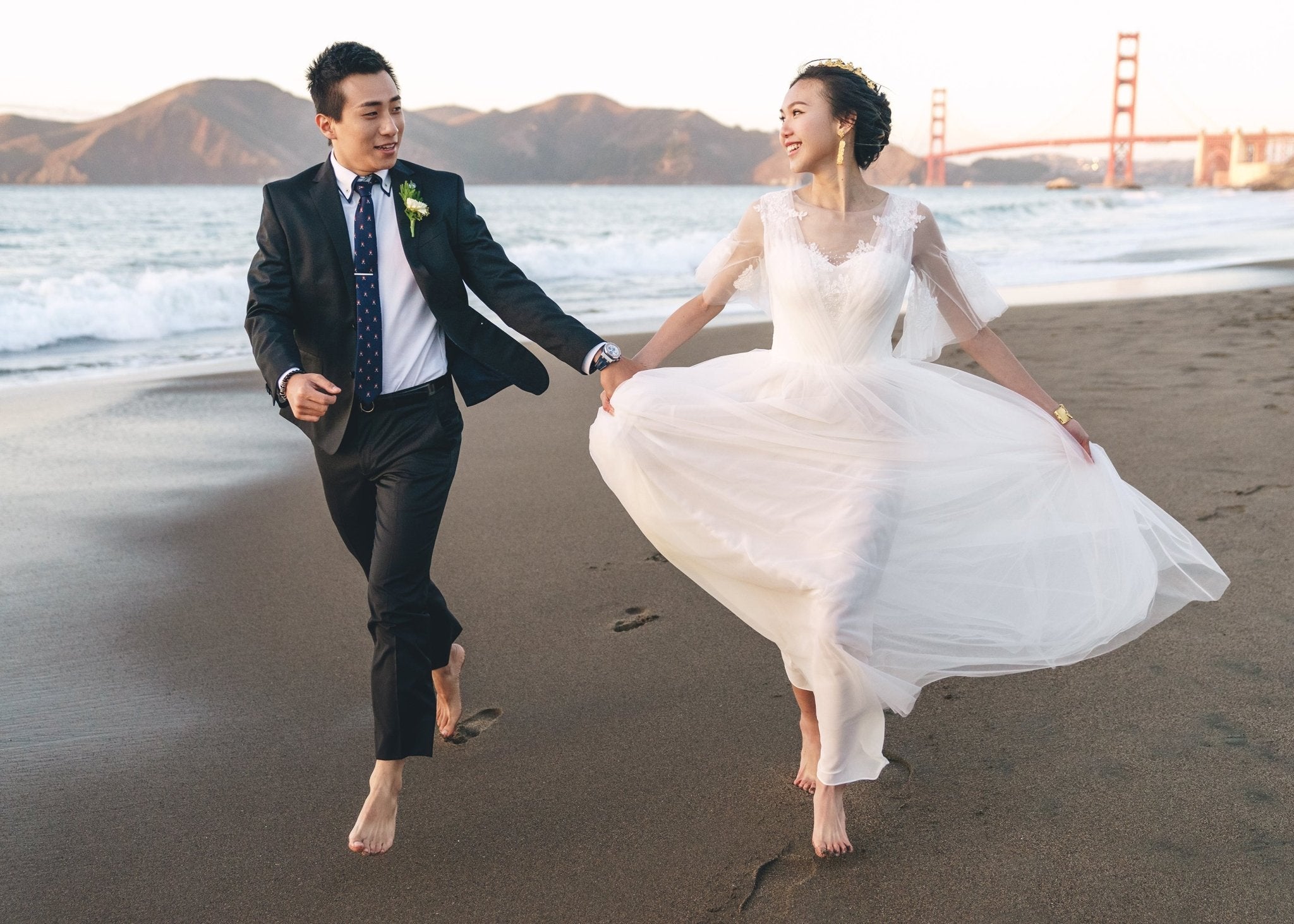 Short Sleeves A-line light-weight lace applique tulle mini wedding dress - Luzilly Bridal & Apparel