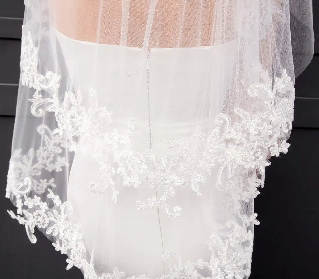 Short Two-Tier Lace Wedding Veil with Comb - Luzilly Bridal & Apparel