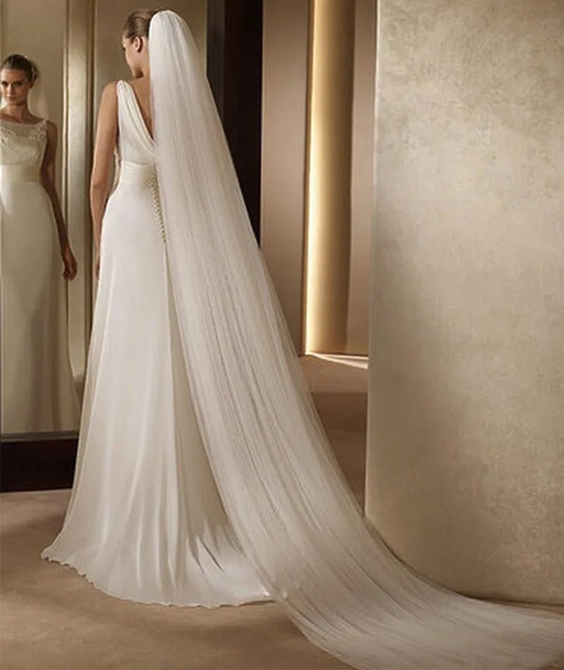 Soft Tulle Single-Layer Wedding Veil with Comb - Luzilly Bridal & Apparel