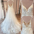 Spaghetti Straps Vintage Lace Wedding Dress With V Neckline Bride Dress Tulle Beach Bridal Gown trouwjurk Customized - Luzilly Bridal & Apparel