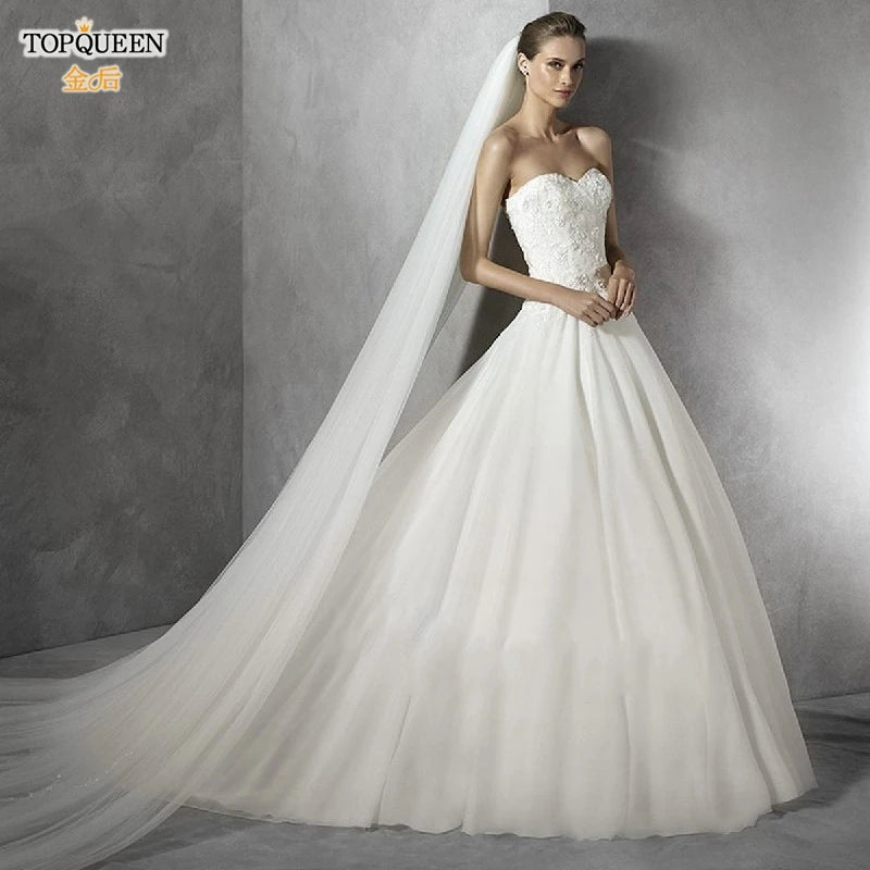 Three-Meter Cathedral Tulle Veil with Hair Comb - Luzilly Bridal & Apparel