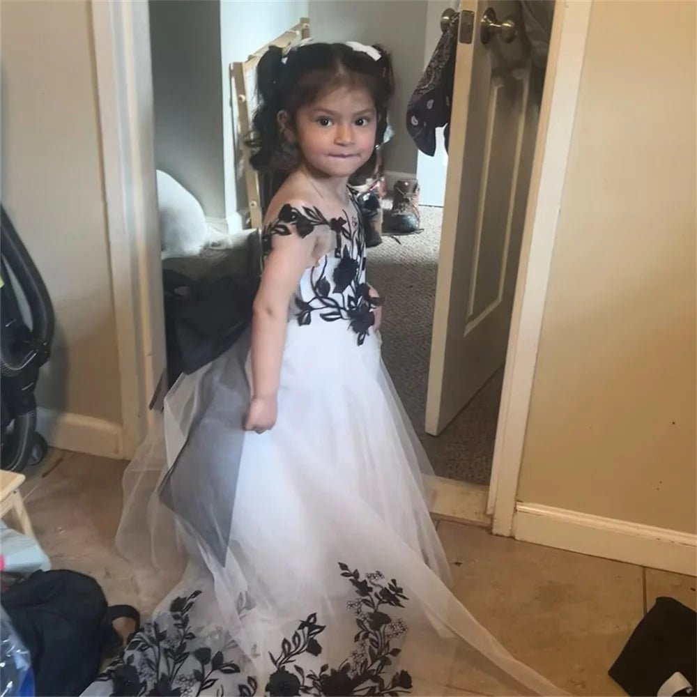Tulle Applique Princess Flower Girl Dress Floor Length Elegant Sleeveless Classic Formal First Communion Dress Customized - Luzilly Bridal & Apparel