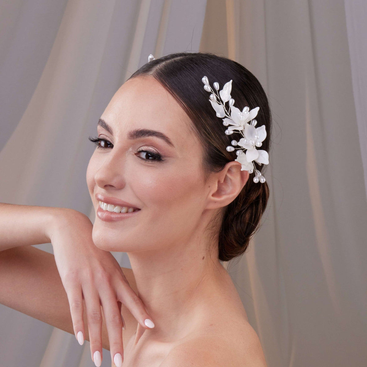 Two-Piece Resin Flower Hair Vine Set - Luzilly Bridal & Apparel