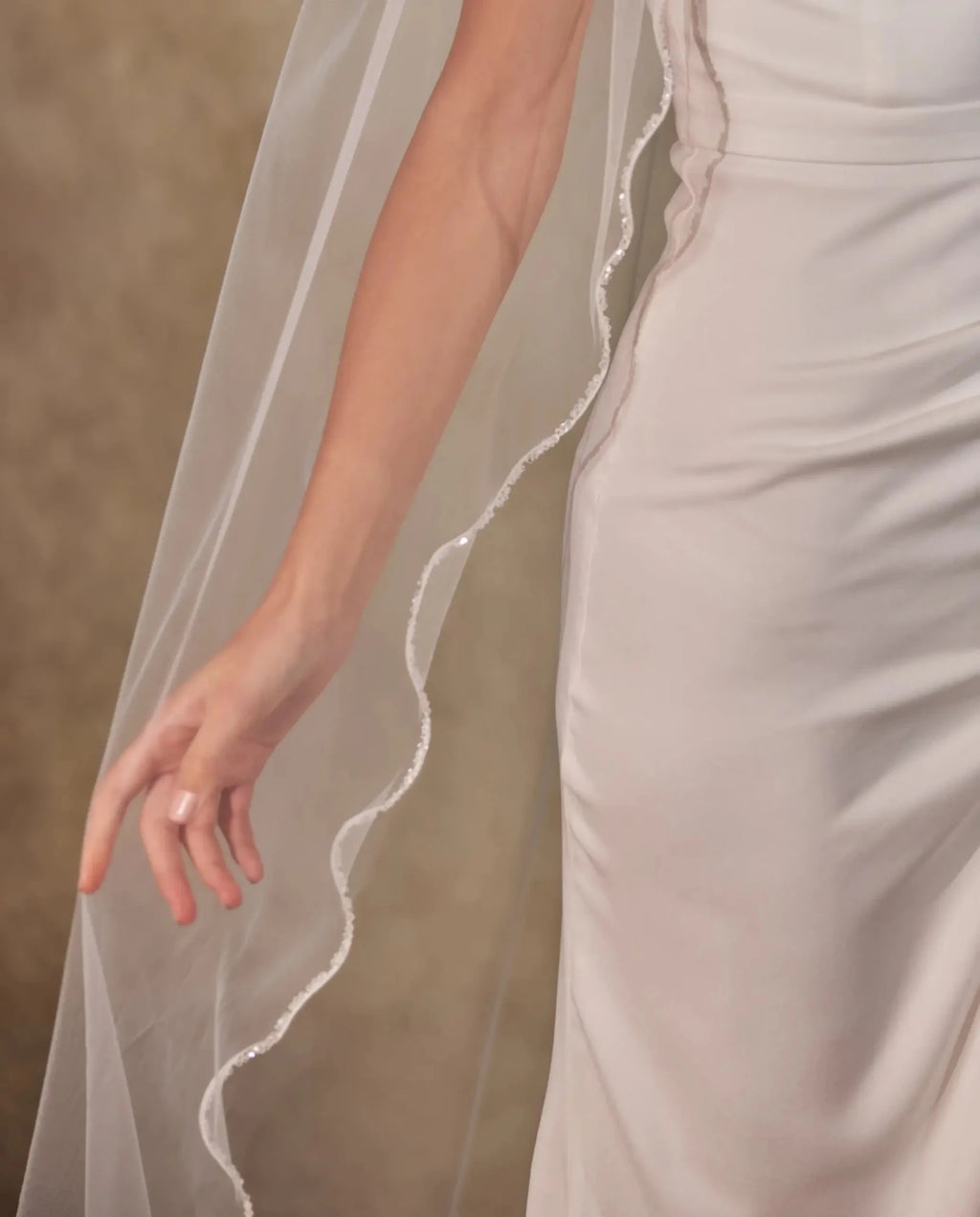 Wavy Beaded Edge Minimalist Wedding Veil - Luzilly Bridal & Apparel