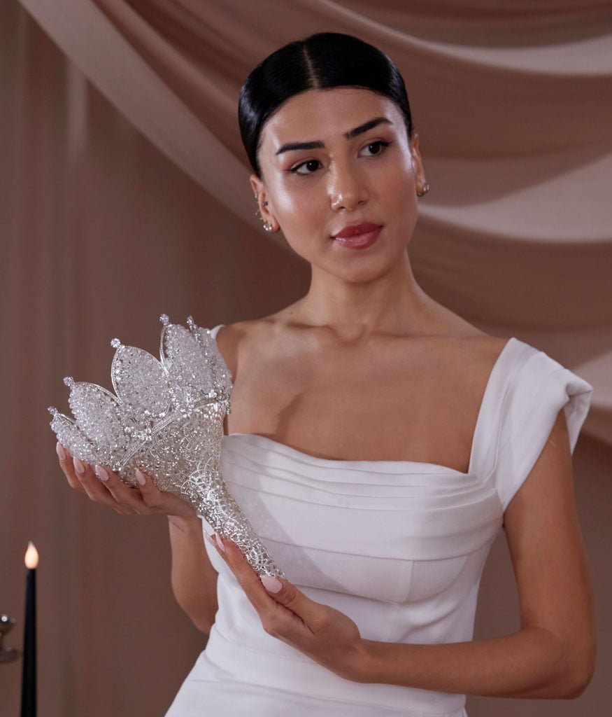 Wedding Bouquet Holder, Quinceañera Bouquet - Luzilly Bridal & Apparel