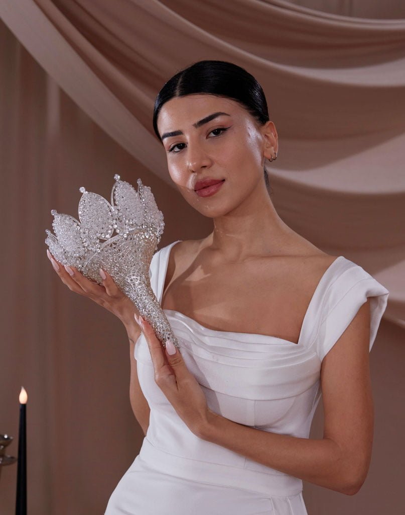 Wedding Bouquet Holder, Quinceañera Bouquet - Luzilly Bridal & Apparel