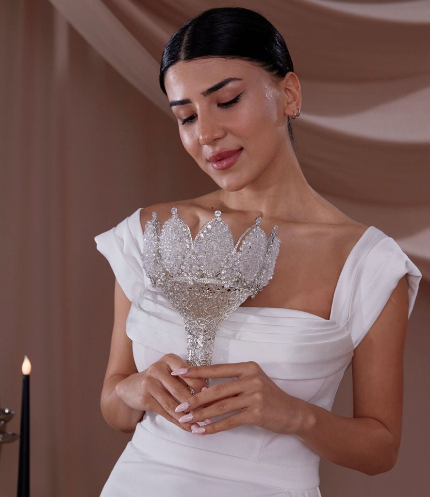 Wedding Bouquet Holder, Quinceañera Bouquet - Luzilly Bridal & Apparel