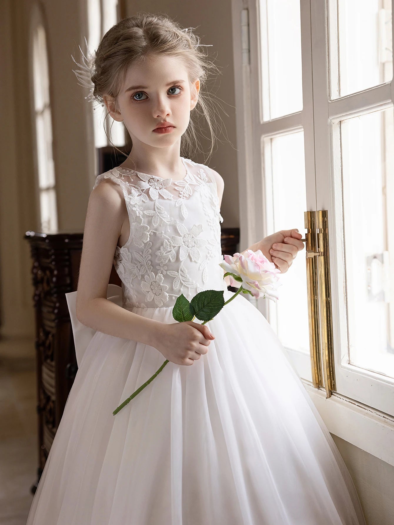 White Lace Embroidered Big Bow Girls Gown - Luzilly Bridal & Apparel