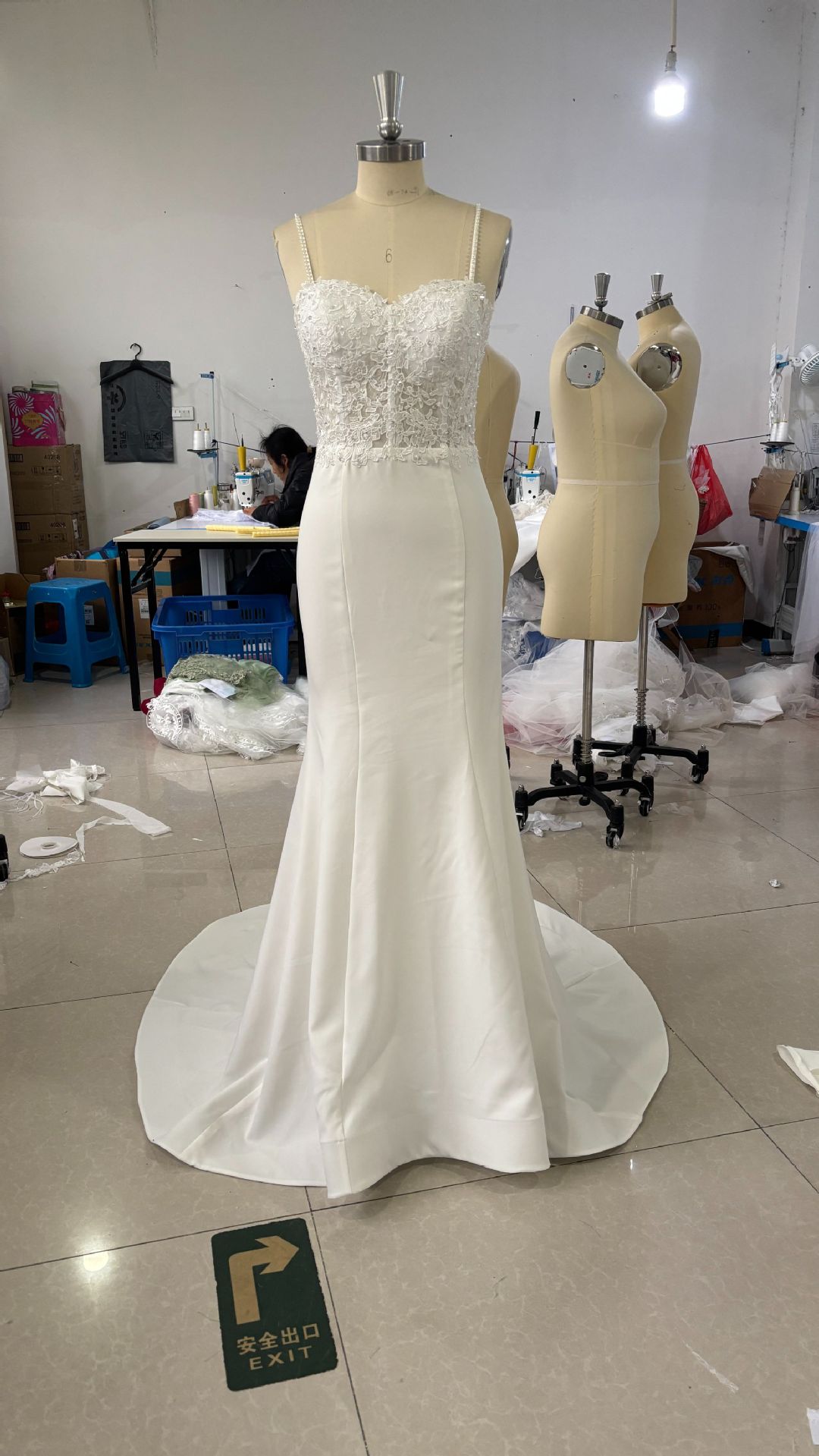 White Simple Trip Shoot Fishtail Bridal Tube Top Wedding Dress - Luzilly Bridal & Apparel
